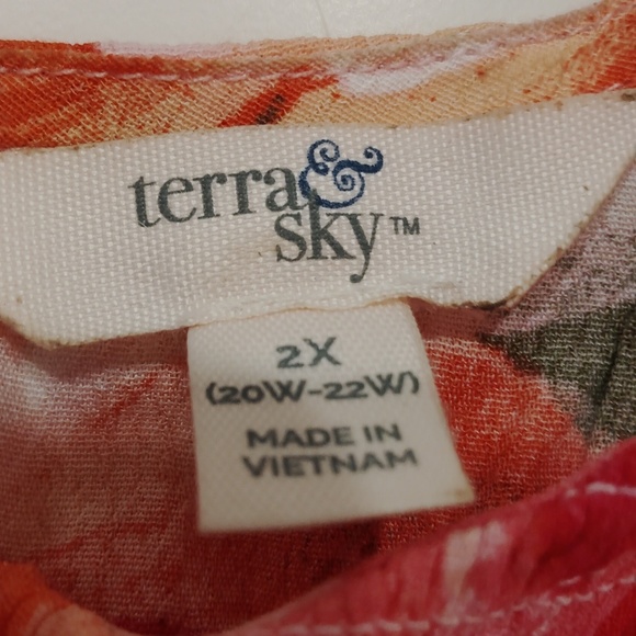 Woman top - Picture 4 of 4